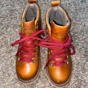 Eddie Bauer K-6 Boots (Women’s) Size 7.5 US